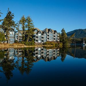 Waters Edge Shoreside Suites